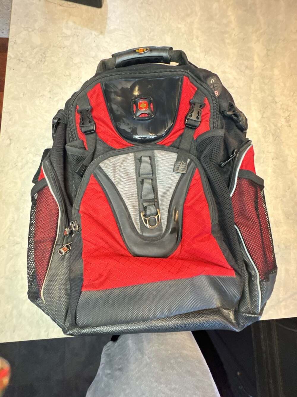 SwissGear Wenger Maxxum 16 Inch Computer Backpack Red